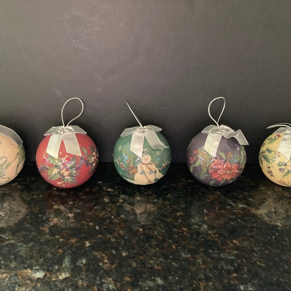 Tracy Porter Sweet Tidings Handcrafted Set of 10 Holiday Ornaments/NEW IN BOX! - Picture 2 of 12